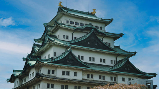 What is Toyotomi Hideyoshi's family crest?