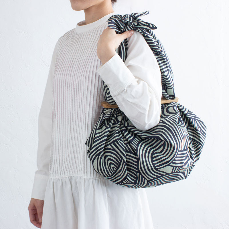 Furoshiki Patchin Bag L Water-repellent | Knot Khaki – Musubi