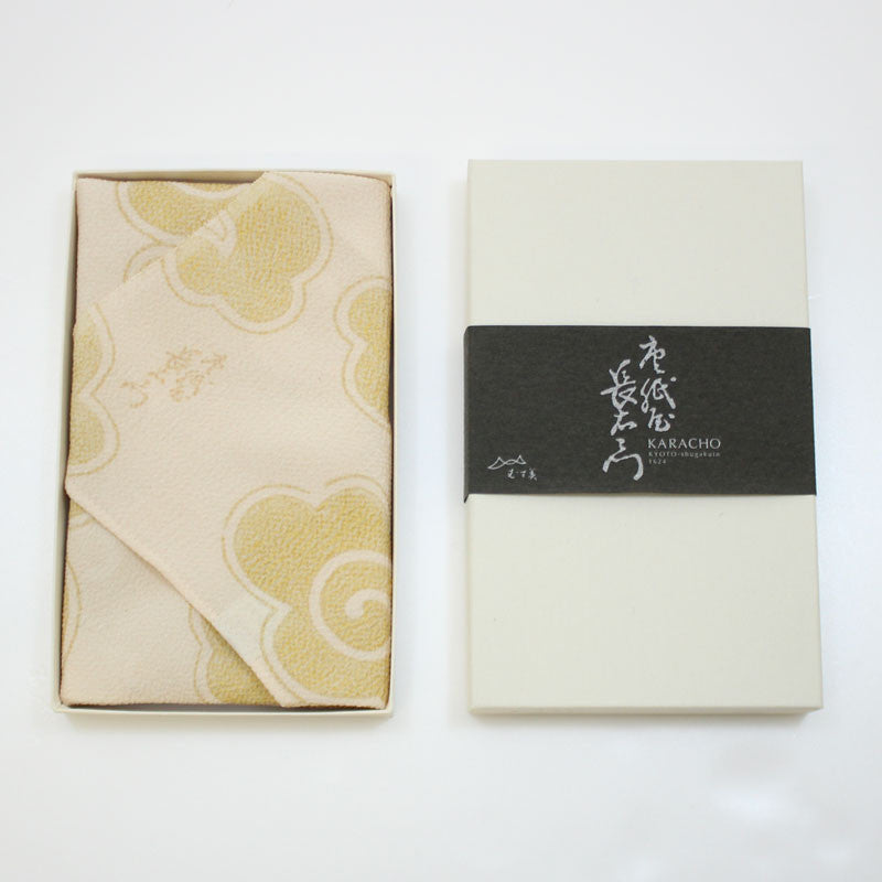 45 KARACHO Soie Chirimen Yuzen Teinture | Crème Nuages