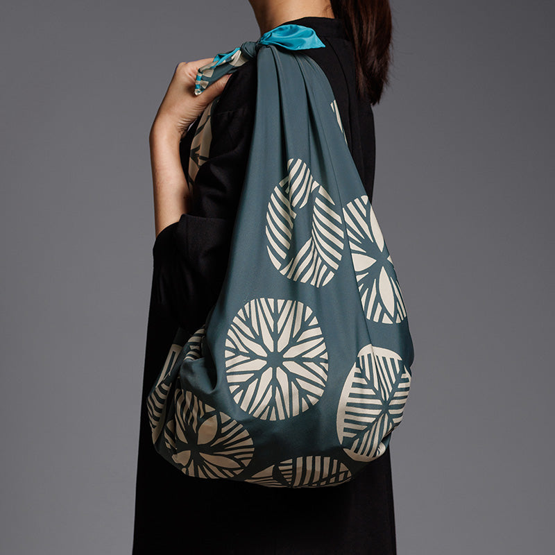 100 Water-repellent recycle  Reversible | Isa monyo Pine Blue Green/Dark Blue Gray