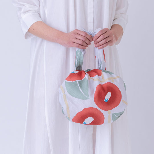 90 Yumeji Takehisa | Camellia Light Gray