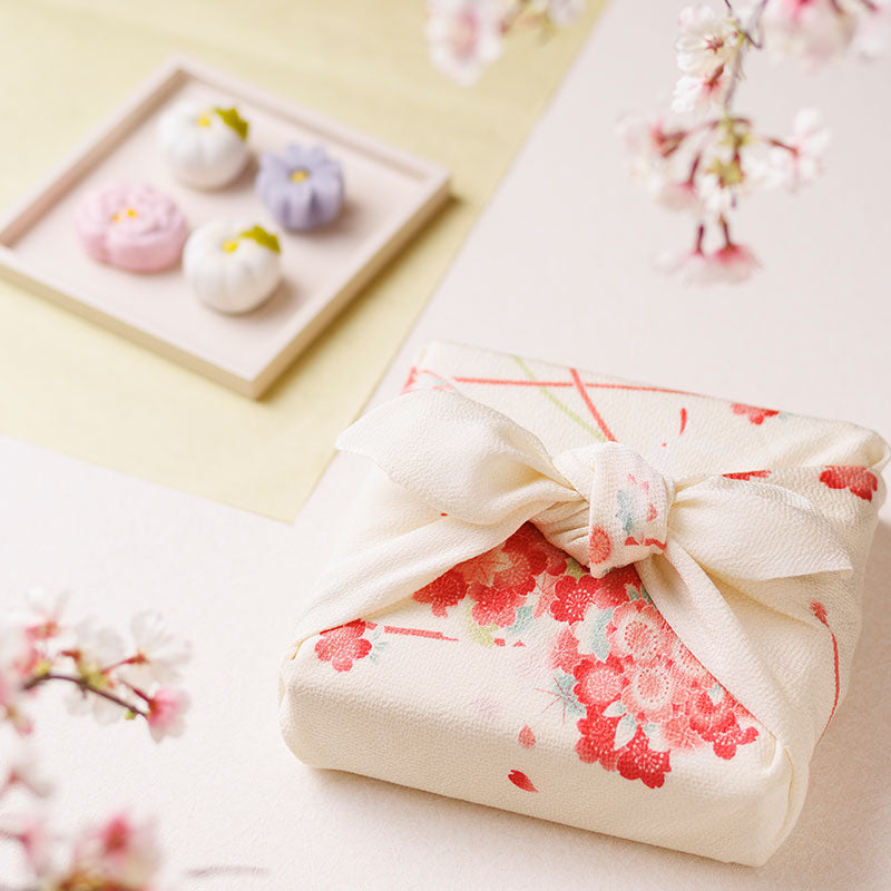 68 Rayon Chirimen Koyomi | Rabbits with Flower Balls Cream